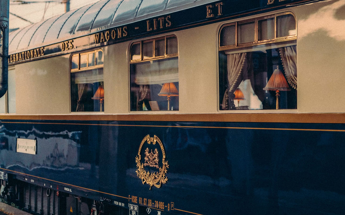قطار قطار فينيسيا سيمبلون-أورينت إكسبريس Venice Simplon-Orient-Express .. رحلة فاخرة مخصصة لعشاق الفخامة والتاريخ