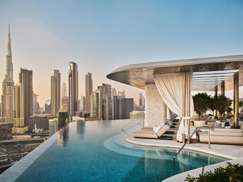 فندق ذا لانا، دورشستر كوليكشن (The Lana, Dorchester Collection)