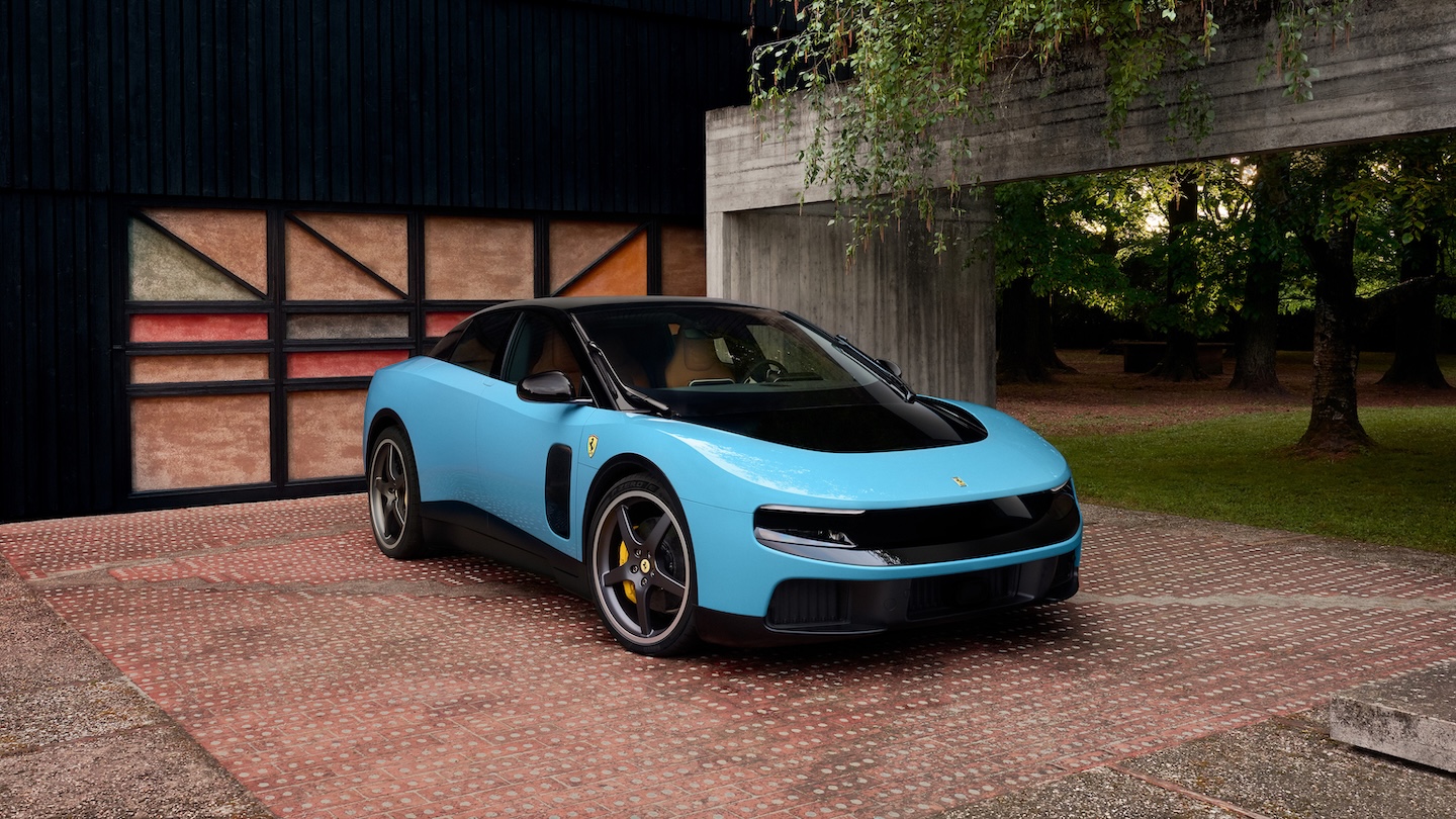 فيراري لوتشي Ferrari Luce فصل جديد لعلامة الحصان الجامح في مارانيلو